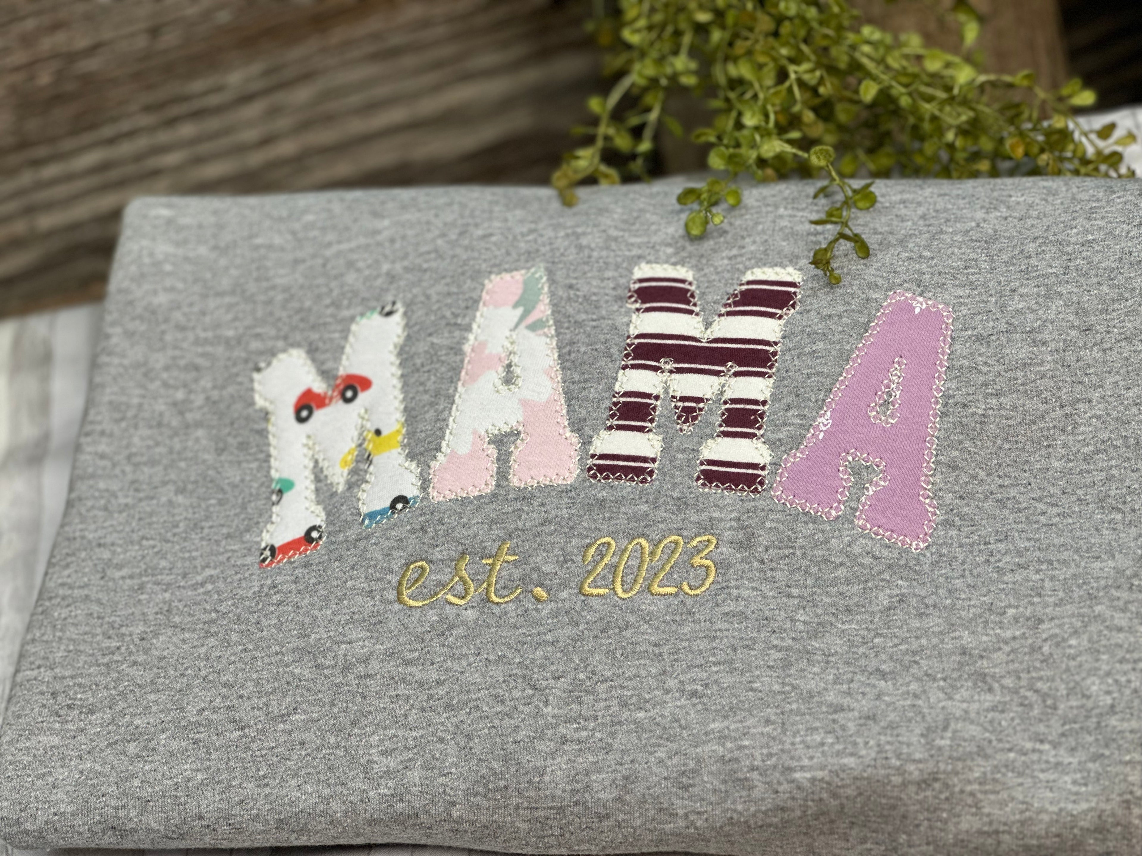 Sweatshirt - Mama ONSIE