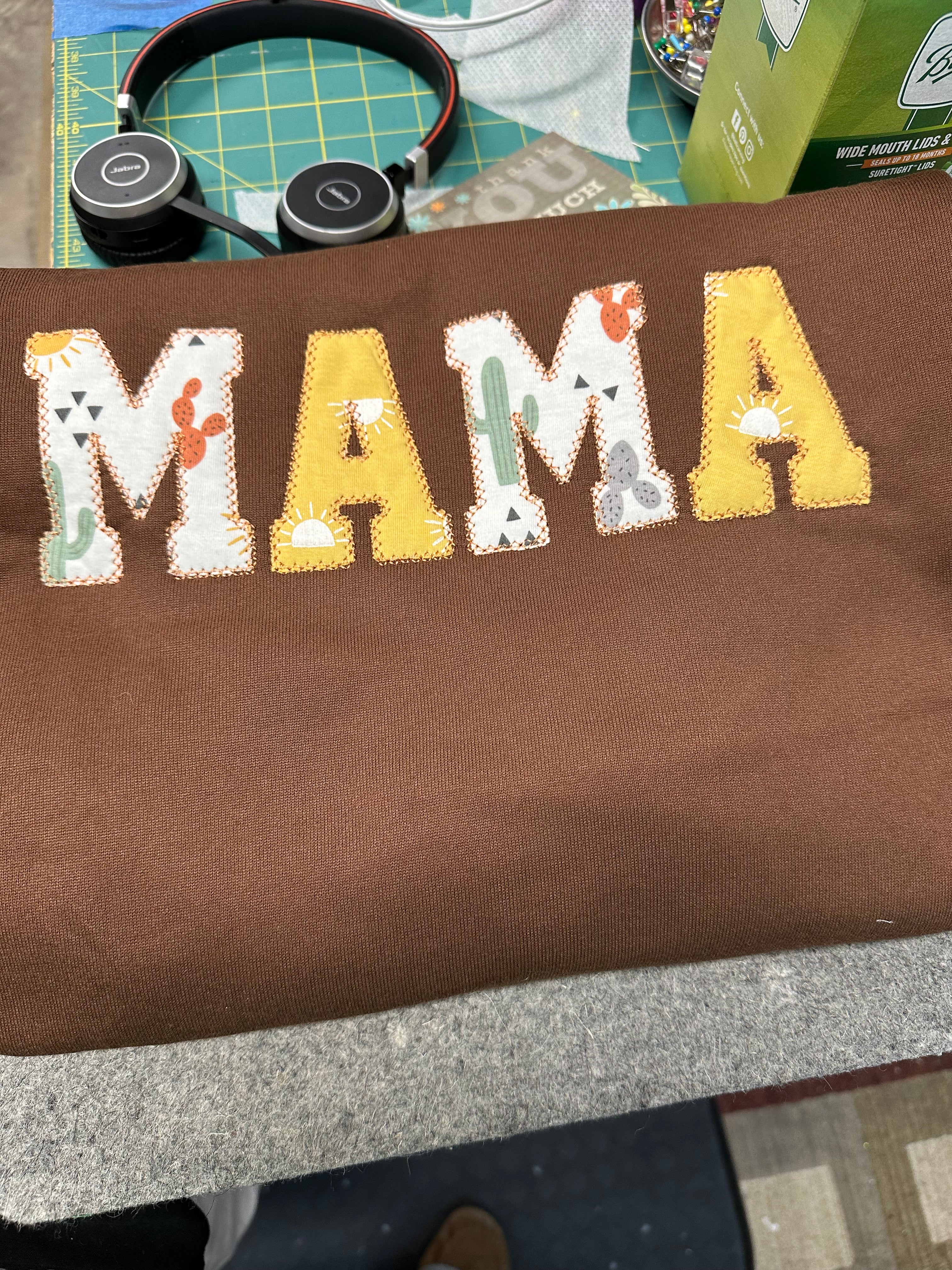 Sweatshirt - Mama ONSIE